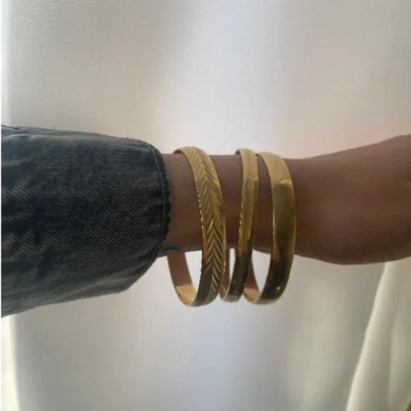 Vintage Gold Toned Bangles (set of 3) - Picture 2 of 2